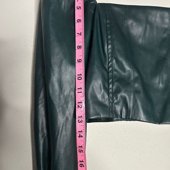 7 For All Mankind Green Vegan Leather Crop Top Size S - Picture 11 of 11